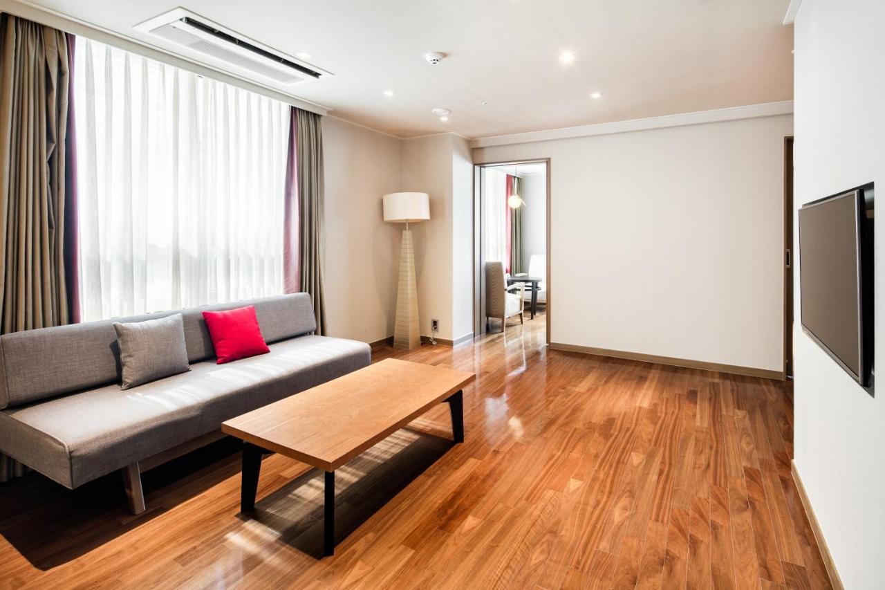 Ramada Hotel&Suites Seoul Namdaemun Seul Exterior foto