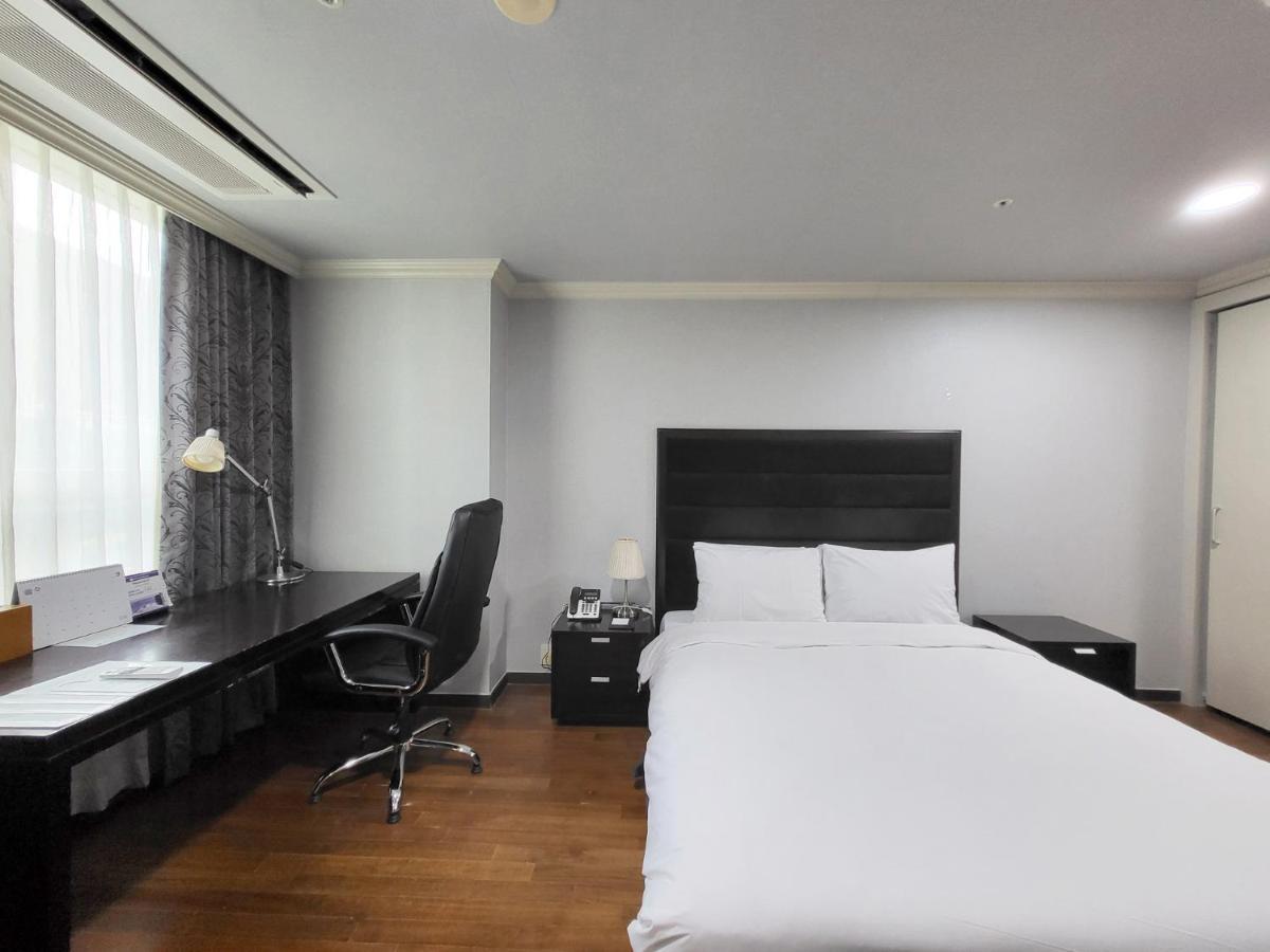 Ramada Hotel And Suites Seoul Namdaemun Exterior foto