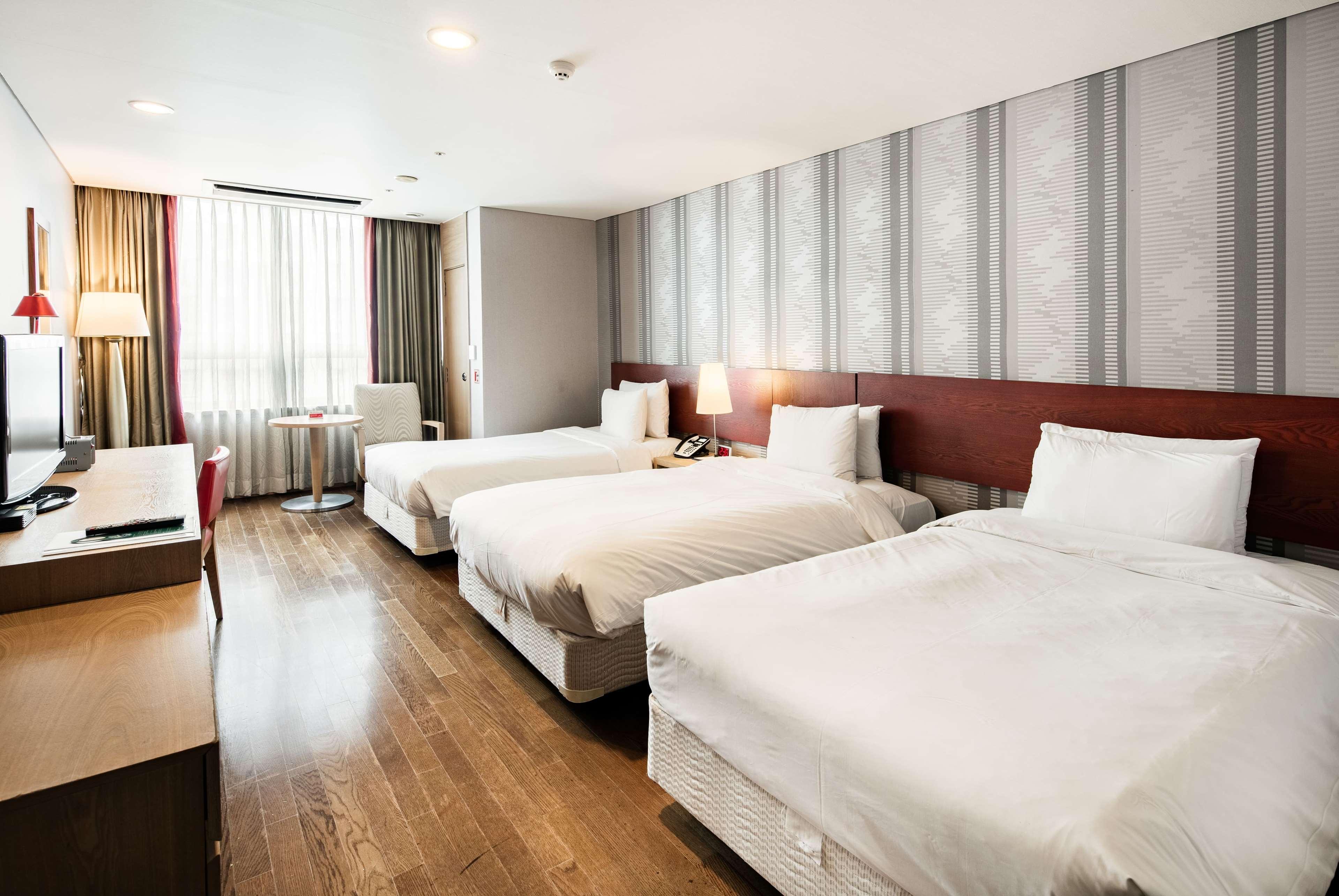 Ramada Hotel&Suites Seoul Namdaemun Seul Exterior foto
