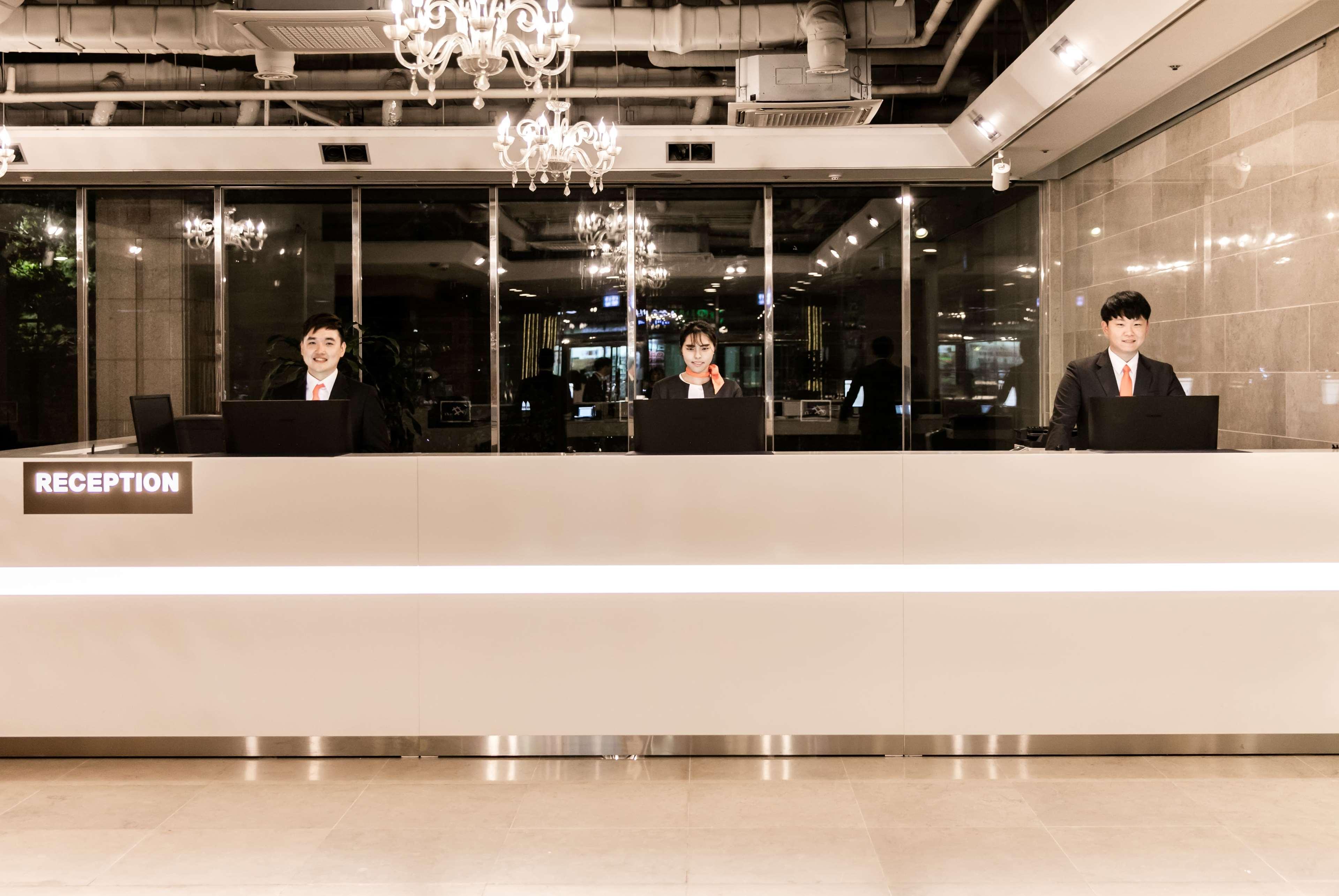 Ramada Hotel&Suites Seoul Namdaemun Seul Exterior foto