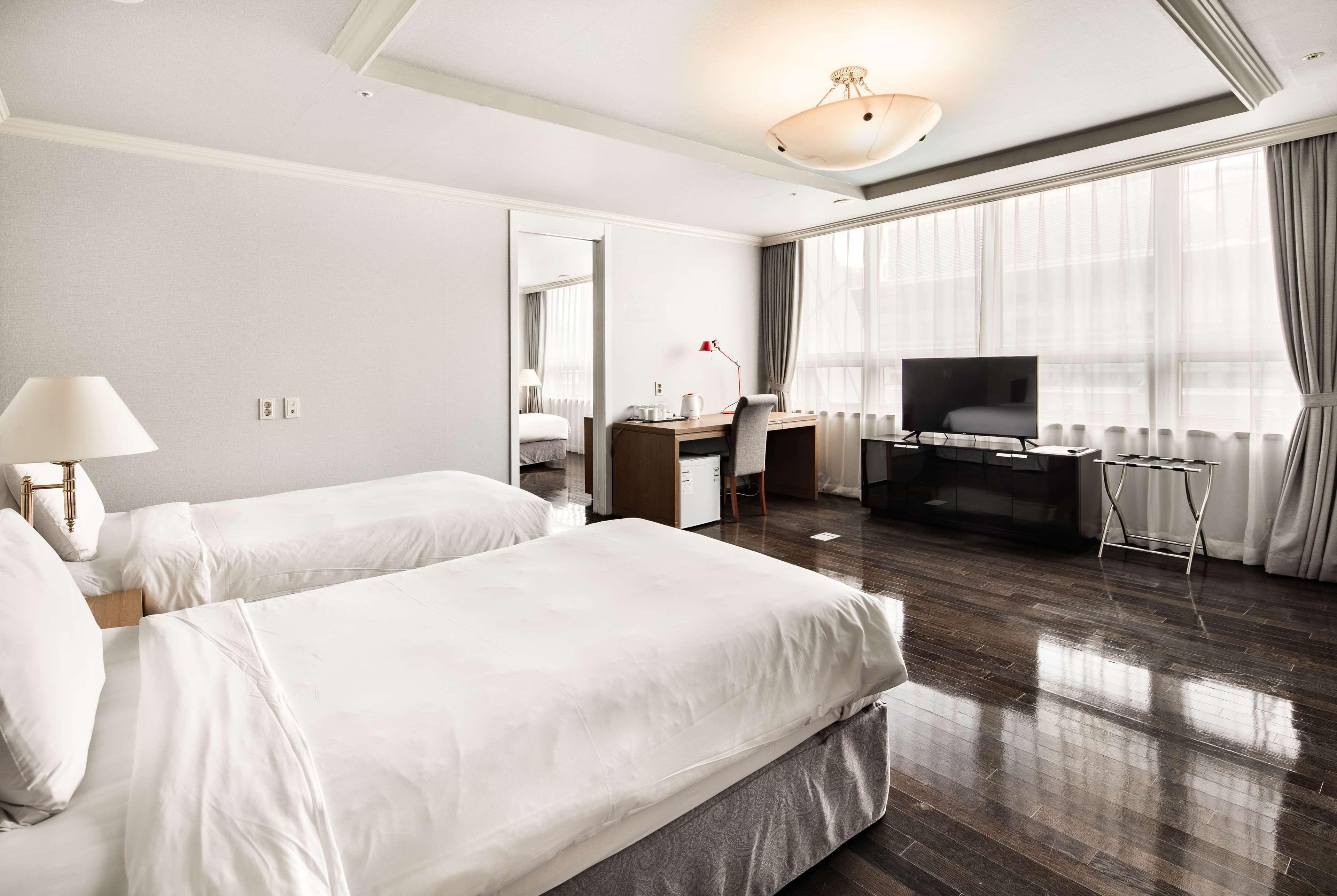 Ramada Hotel&Suites Seoul Namdaemun Seul Exterior foto