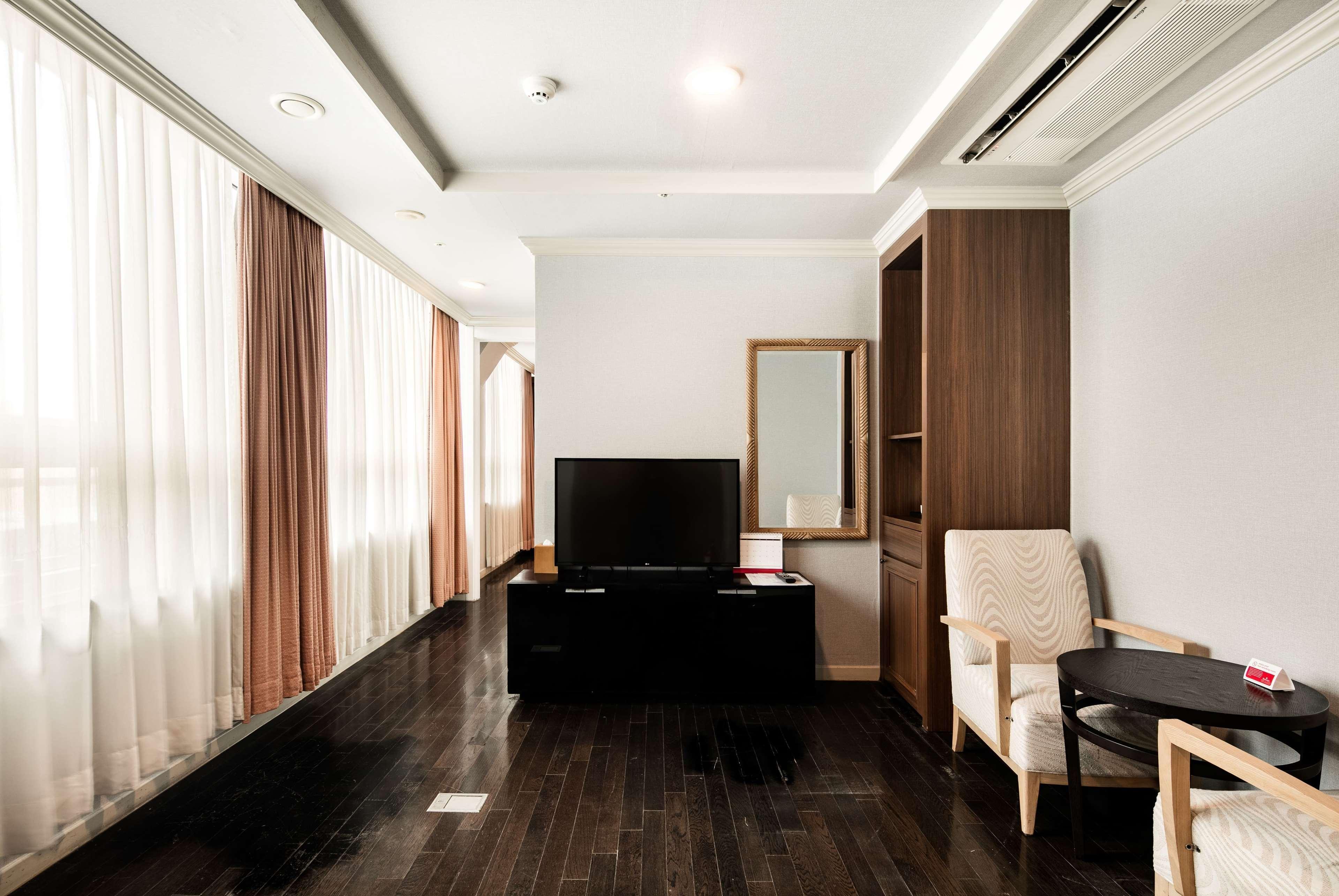 Ramada Hotel&Suites Seoul Namdaemun Seul Exterior foto